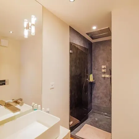 Cosy A 2 Minutes Du Apartment Genf